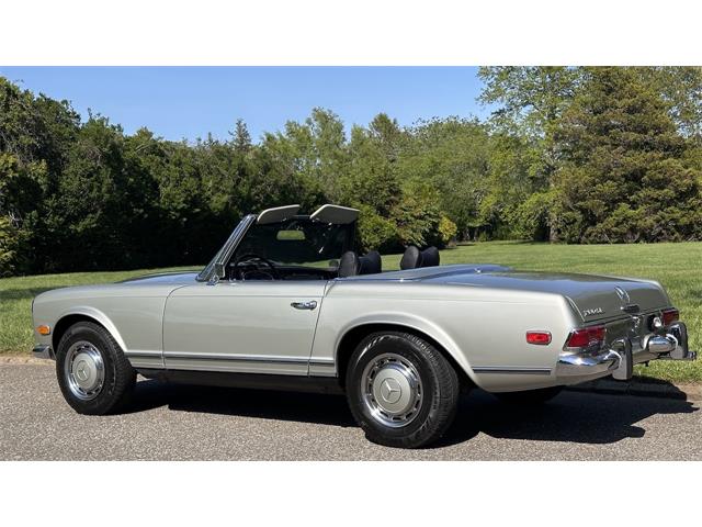 1969 Mercedes-Benz 280SL (CC-2074997) for sale in Southampton, New York