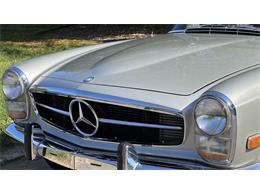 1969 Mercedes-Benz 280SL (CC-2074997) for sale in Southampton, New York