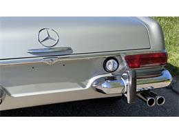 1969 Mercedes-Benz 280SL (CC-2074997) for sale in Southampton, New York