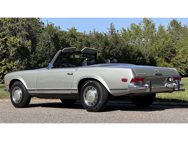1969 Mercedes-Benz 280SL (CC-2074997) for sale in Southampton, New York