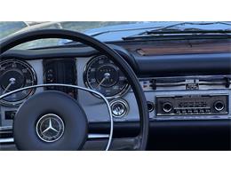 1969 Mercedes-Benz 280SL (CC-2074997) for sale in Southampton, New York