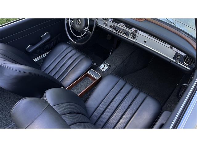 1969 Mercedes-Benz 280SL (CC-2074997) for sale in Southampton, New York