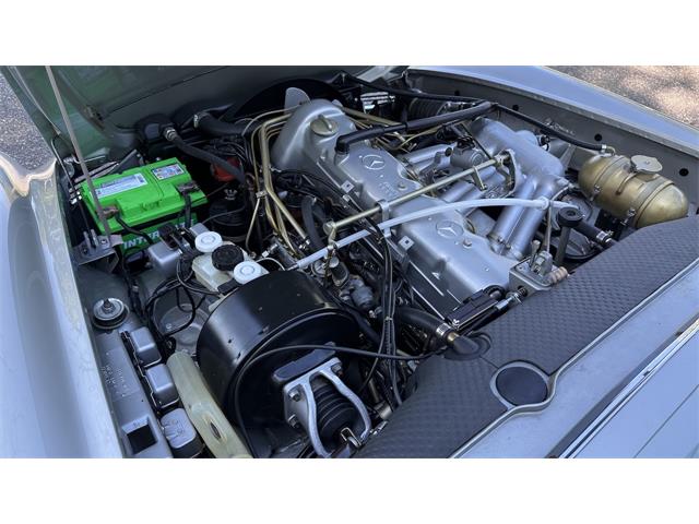 1969 Mercedes-Benz 280SL (CC-2074997) for sale in Southampton, New York