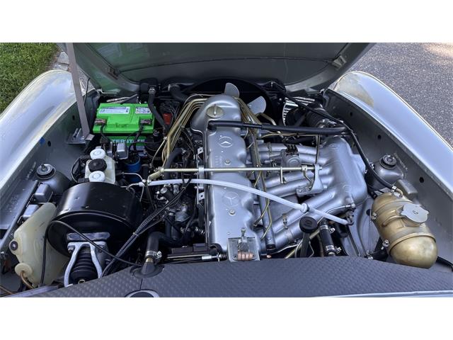 1969 Mercedes-Benz 280SL (CC-2074997) for sale in Southampton, New York
