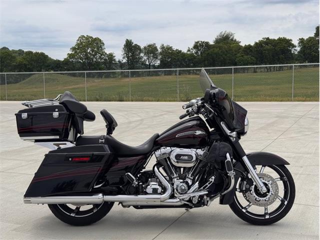 2011 Harley-Davidson CVO Street Glide (CC-2075119) for sale in Gordonsville, Tennessee