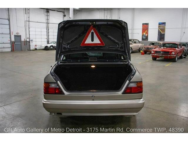 1986 Mercedes-Benz 230E (CC-2075578) for sale in Kentwood, Michigan