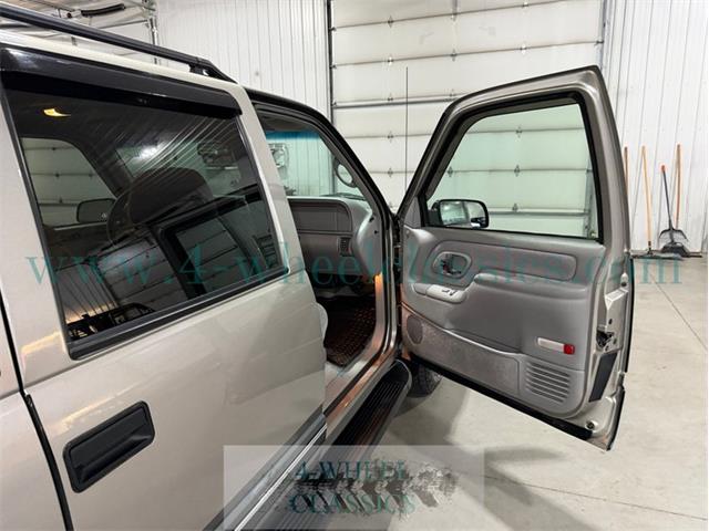 1999 GMC Suburban (CC-2075704) for sale in Holland , Michigan