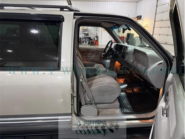 1999 GMC Suburban (CC-2075704) for sale in Holland , Michigan