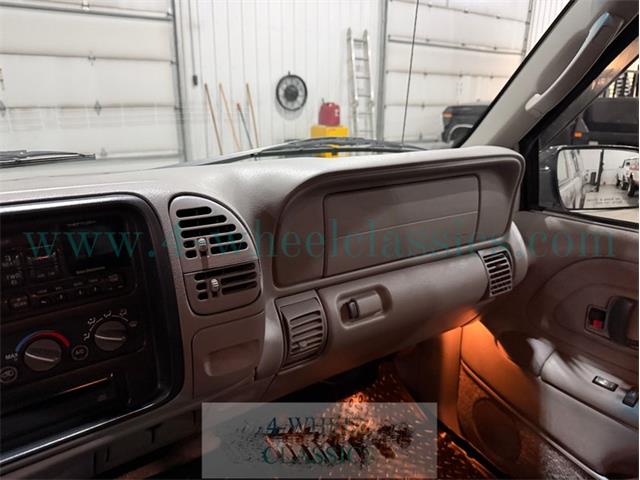 1999 GMC Suburban (CC-2075704) for sale in Holland , Michigan