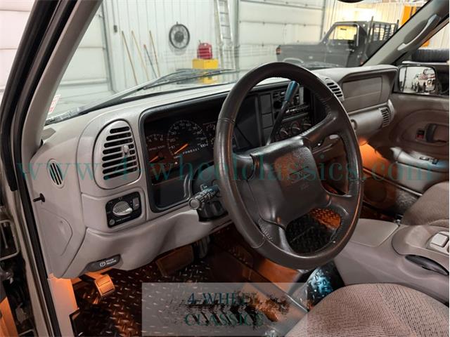 1999 GMC Suburban (CC-2075704) for sale in Holland , Michigan
