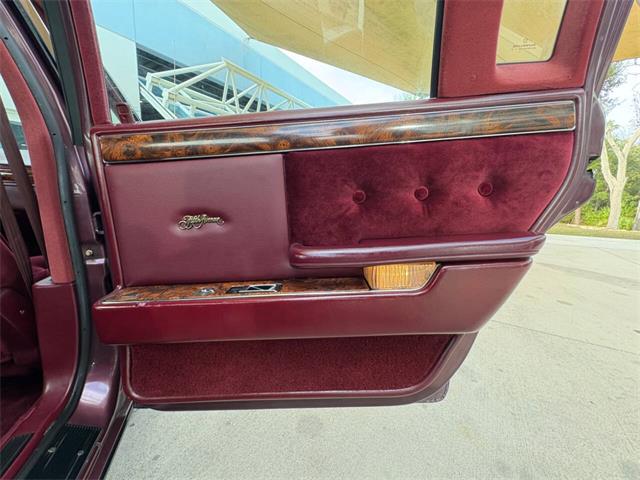 1990 Chrysler New Yorker (CC-2075829) for sale in Bradenton, Florida