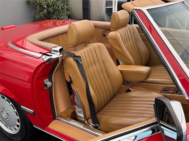 1989 Mercedes-Benz 560 (CC-2075967) for sale in Los Angeles, California