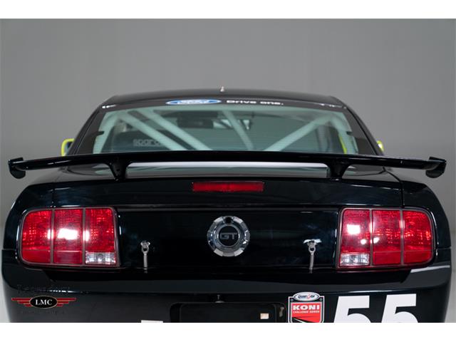 2005 Ford Mustang (CC-2076043) for sale in Halton Hills, Ontario