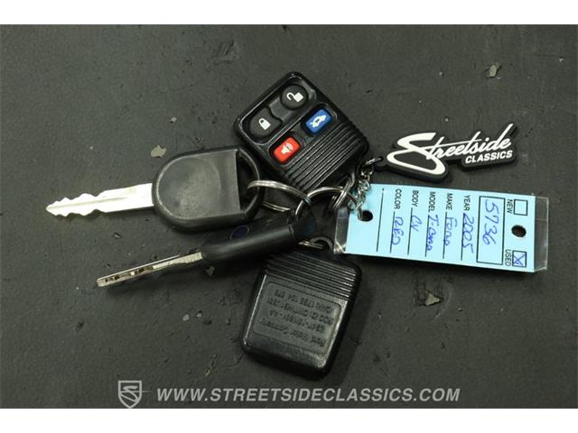 2005 Ford Thunderbird (CC-2076125) for sale in Lutz, Florida