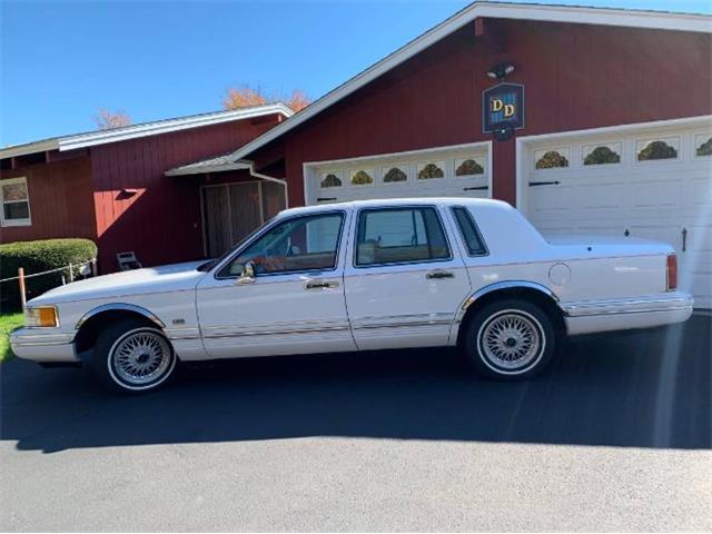 1992 Lincoln Town Car (CC-2076168) for sale in Cadillac, Michigan