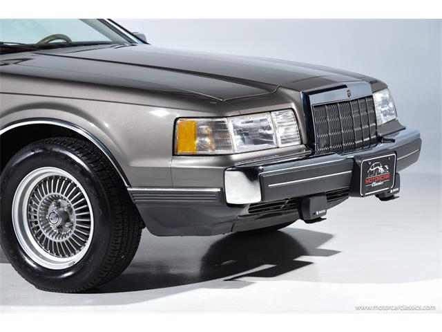 1988 Lincoln Mark VII (CC-2076480) for sale in Farmingdale, New York