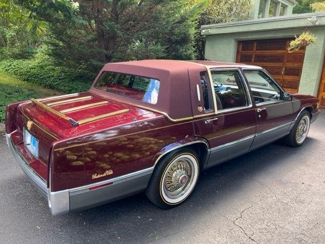 1989 Cadillac DeVille (CC-2076632) for sale in Manistee, Michigan