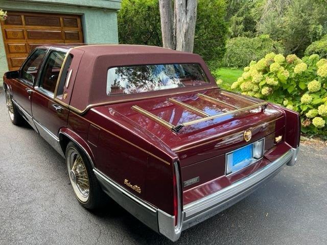 1989 Cadillac DeVille (CC-2076632) for sale in Manistee, Michigan