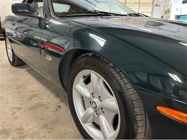 1998 Jaguar XK8 (CC-2077262) for sale in Kentwood, Michigan