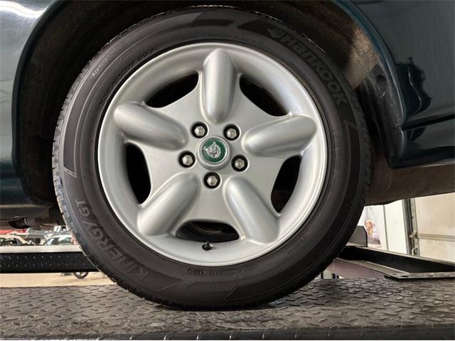 1998 Jaguar XK8 (CC-2077262) for sale in Kentwood, Michigan