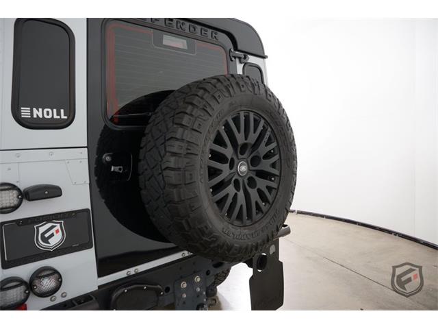 1991 Land Rover Defender 110 (CC-2077330) for sale in Chatsworth, California
