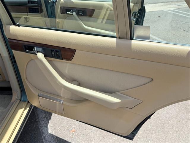 1986 Mercedes-Benz 300 (CC-2077460) for sale in Spring Valley, California