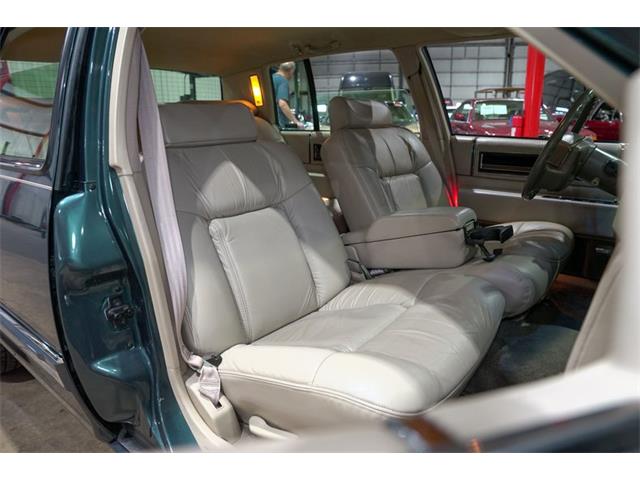 1992 Cadillac Sedan DeVille (CC-2078114) for sale in Kentwood, Michigan