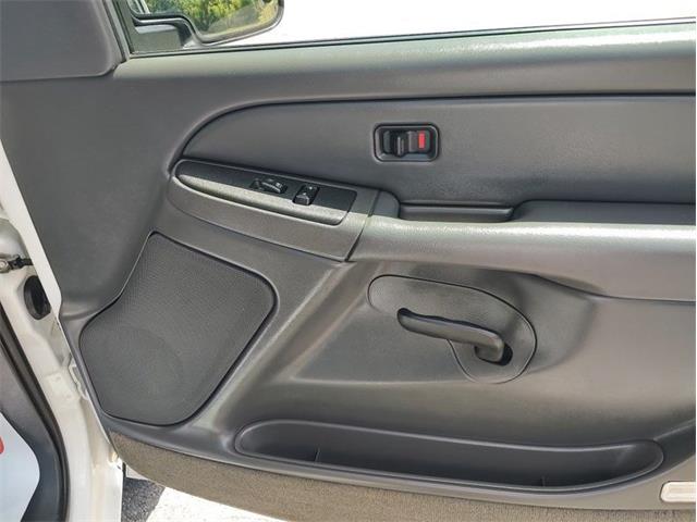 2004 Chevrolet Silverado (CC-2078187) for sale in Greensboro, North Carolina