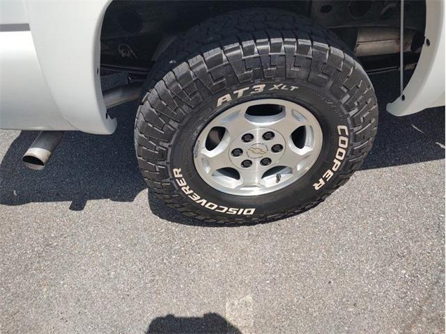 2004 Chevrolet Silverado (CC-2078187) for sale in Greensboro, North Carolina