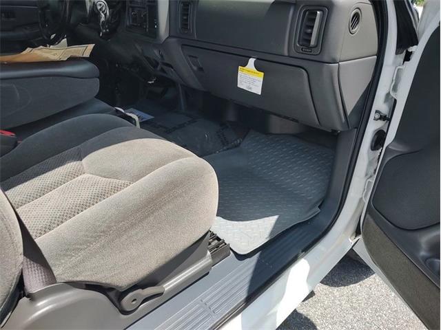 2004 Chevrolet Silverado (CC-2078187) for sale in Greensboro, North Carolina