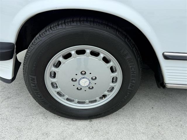 1989 Mercedes-Benz 560 (CC-2070838) for sale in Fort Lauderdale, Florida