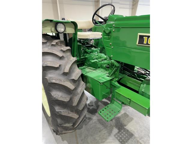 1974 Ford Tractor (CC-2070844) for sale in Wooster, Ohio