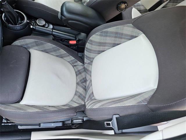 2015 MINI Cooper (CC-2078915) for sale in Woodland Hills, California