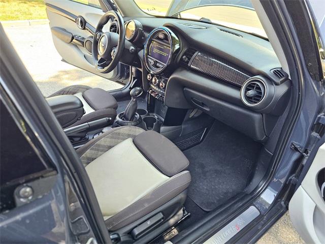 2015 MINI Cooper (CC-2078915) for sale in Woodland Hills, California