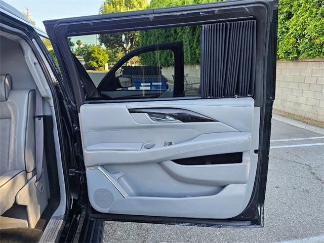 2015 Cadillac Escalade (CC-2078916) for sale in Woodland Hills, California