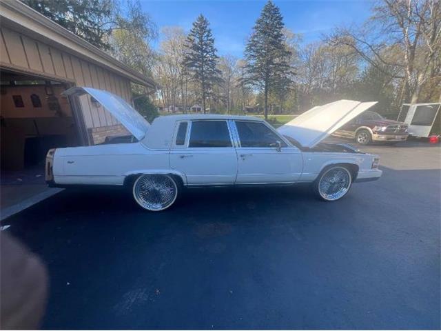 1992 Cadillac Fleetwood (CC-2070946) for sale in Cadillac, Michigan