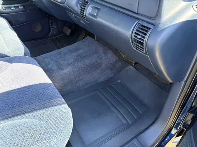 1998 Chevrolet Silverado (CC-2081086) for sale in Mill Hall, Pennsylvania