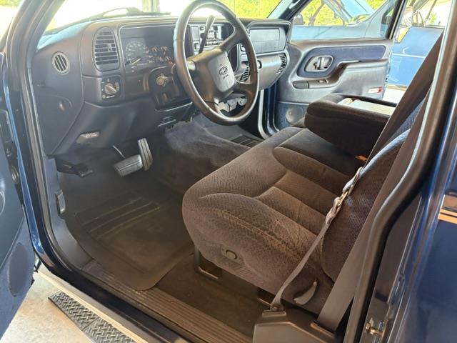 1998 Chevrolet Silverado (CC-2081086) for sale in Mill Hall, Pennsylvania