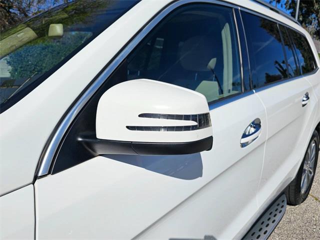2015 Mercedes-Benz GL-Class (CC-2081780) for sale in Woodland Hills, California