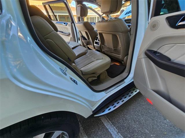 2015 Mercedes-Benz GL-Class (CC-2081780) for sale in Woodland Hills, California