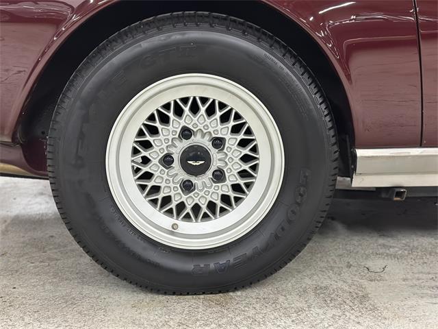 1985 Aston Martin V8 Volante (CC-2081782) for sale in Huntington Station, New York