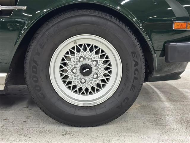 1989 Aston Martin V8 Volante (CC-2081785) for sale in Huntington Station, New York