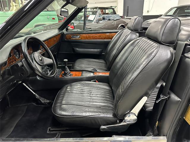 1986 Aston Martin V8 Volante (CC-2081790) for sale in Huntington Station, New York