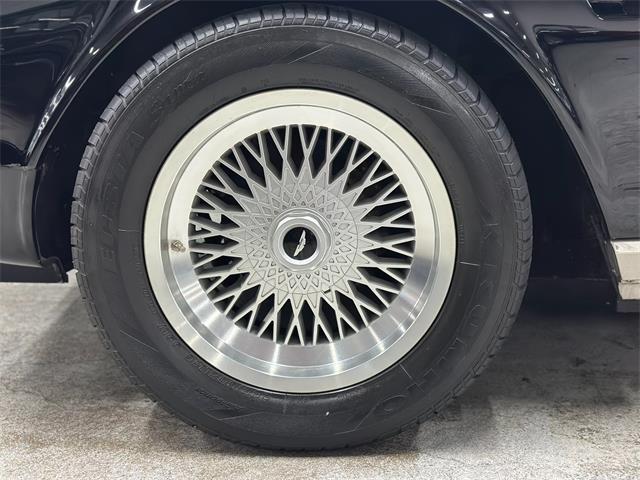 1986 Aston Martin V8 Volante (CC-2081790) for sale in Huntington Station, New York