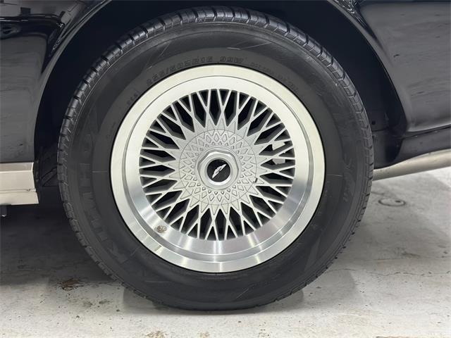 1986 Aston Martin V8 Volante (CC-2081790) for sale in Huntington Station, New York