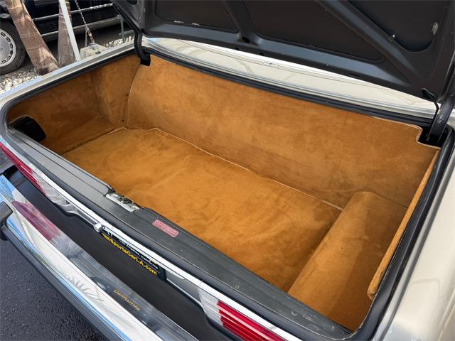 1988 Mercedes-Benz 560 (CC-2080192) for sale in Los Angeles, California