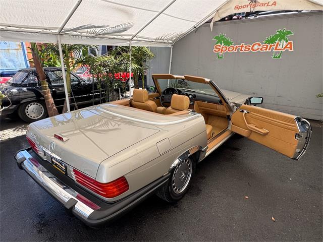 1988 Mercedes-Benz 560 (CC-2080192) for sale in Los Angeles, California