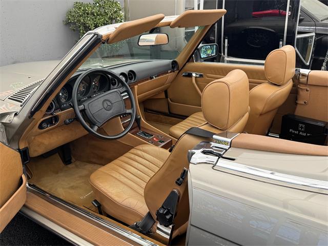 1988 Mercedes-Benz 560 (CC-2080192) for sale in Los Angeles, California