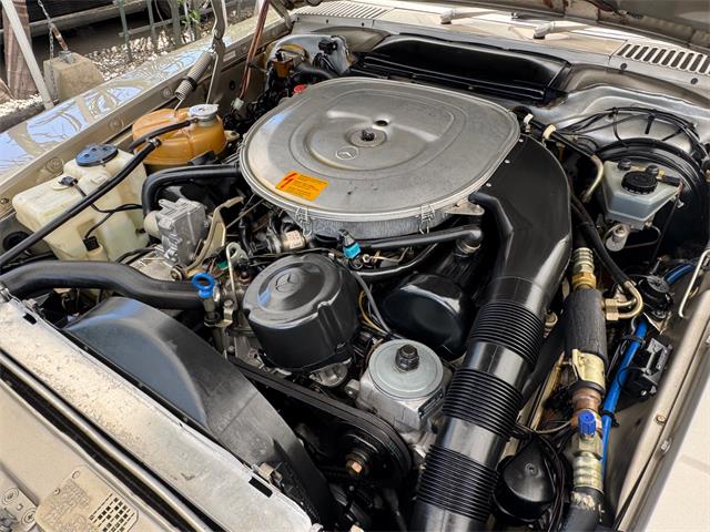 1988 Mercedes-Benz 560 (CC-2080192) for sale in Los Angeles, California