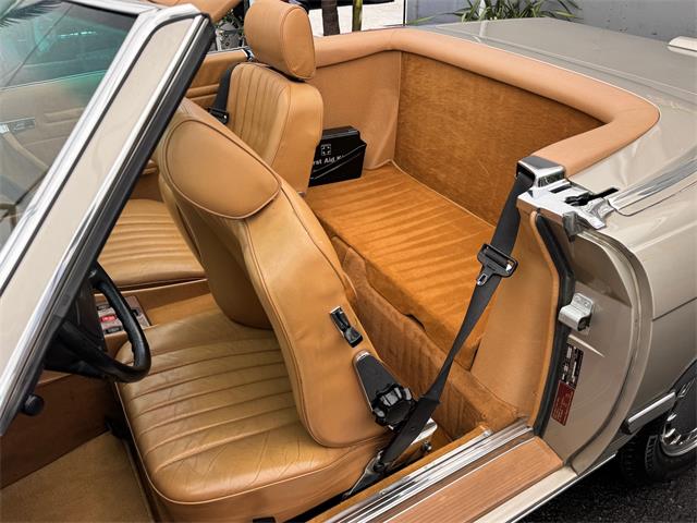 1988 Mercedes-Benz 560 (CC-2080192) for sale in Los Angeles, California